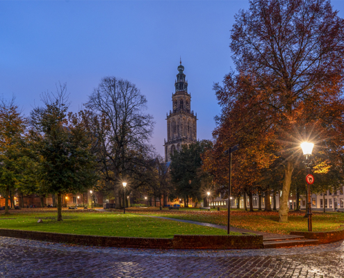 Martinikerkhof tijds blue hour