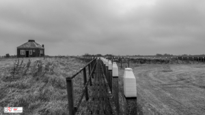 Gebouw De Misthoorn Schokland in zwart-wit