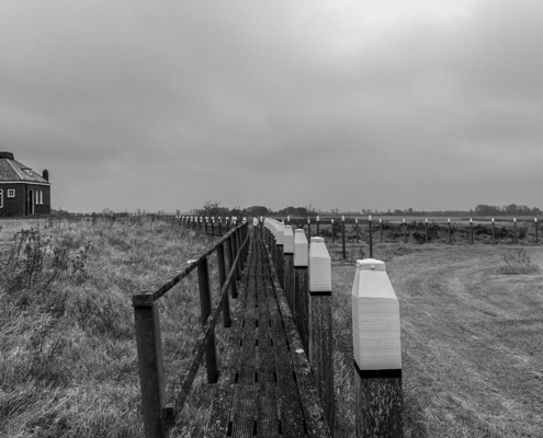 Gebouw De Misthoorn Schokland in zwart-wit