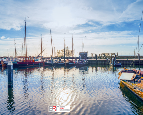 Westhaven Urk met tegenlicht